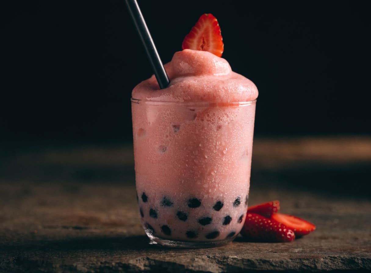Erdbeer-Milchtee-Slush