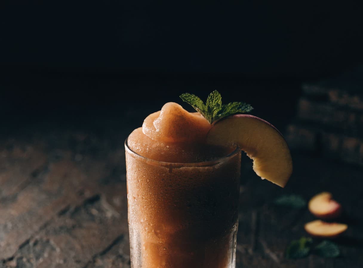 Pfirsich-Eistee-Slush